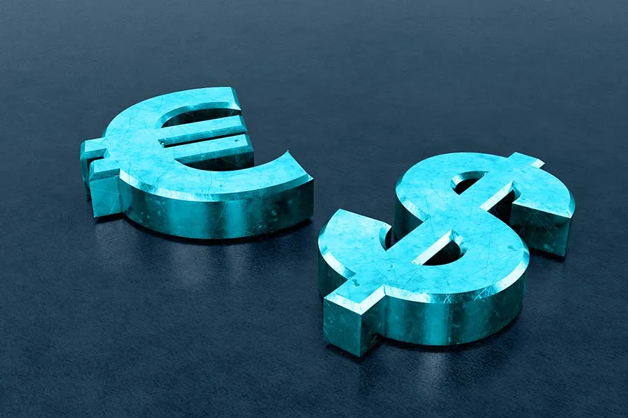 Cloud-Preise in Euro und Dollar